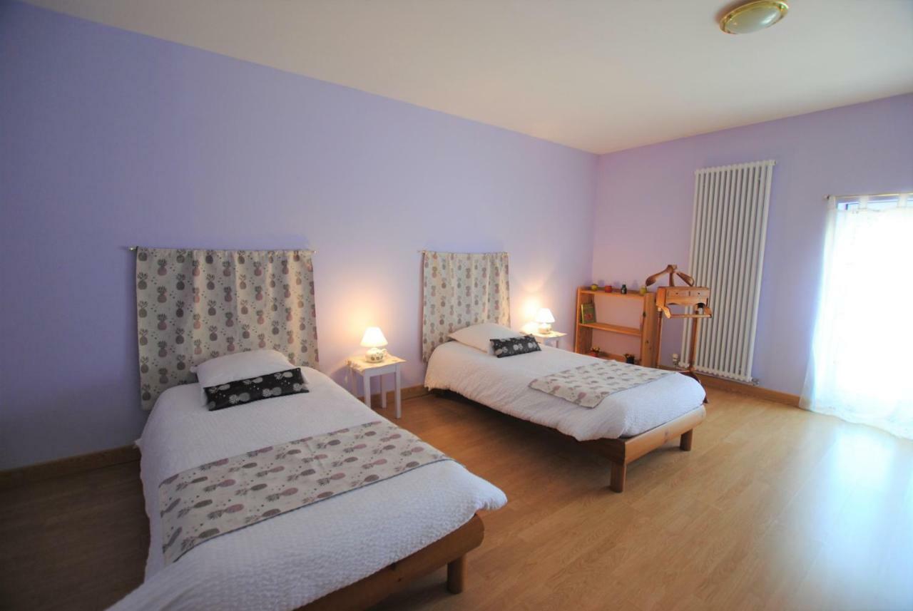 Bed and Breakfast La Janenquelle Sarry  Zewnętrze zdjęcie